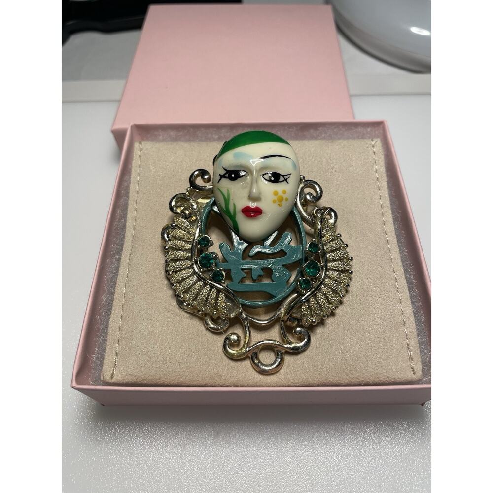 Vintage‎ 1950s Whimsical Figural Face 2.5" Brooch Pin with Green Rhinestones.